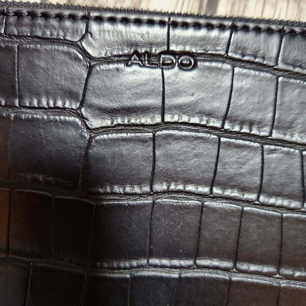 Croc-Embossed Black Tote Bag with Wristlet - Picture 6 of 8